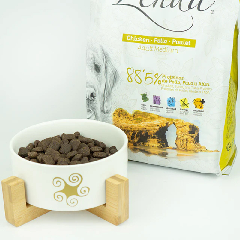 LENDA MEDIUM ADULT CHICKEN / POLLO 12 KG Lenda Medium Adult Chicken / Pollo 12 Kg