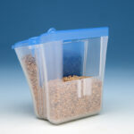 Comedero Pestaña Tulipa Con Tapa Azul