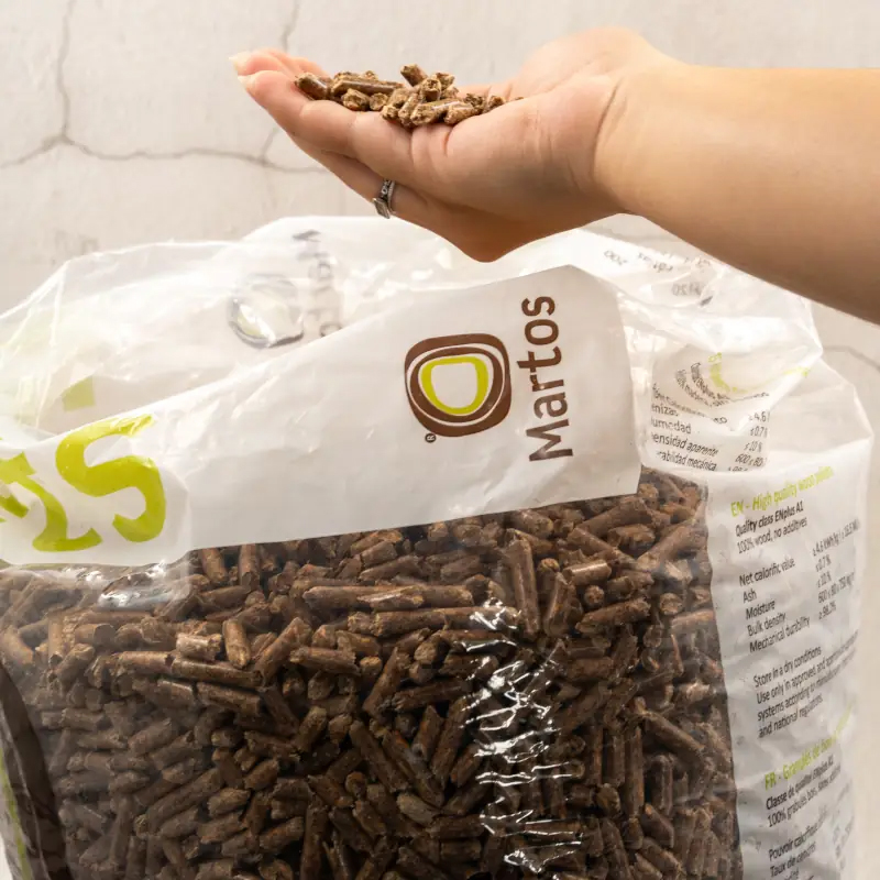PELLET ESTUFA CERTIFICADO A1 MARTOS 6mm SACO 15 KG Pellet Estufa Certificado A1 Martos 6Mm Saco 15 Kg - Imagen 5